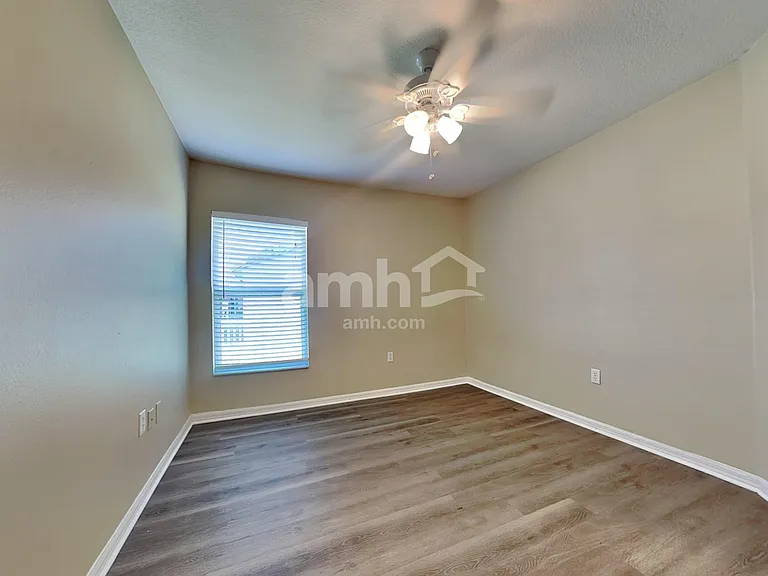 10419 Salisbury St — Photo 15