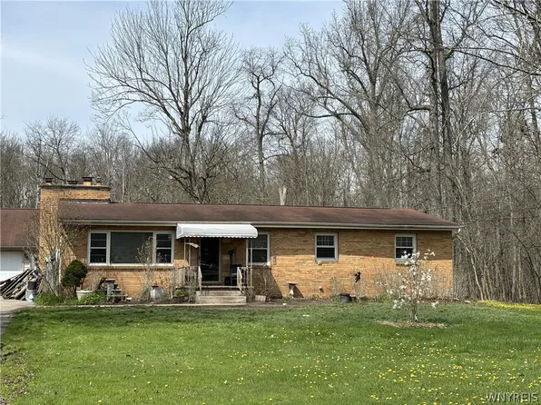 548 Baseline Rd, Grand Island, NY 14072