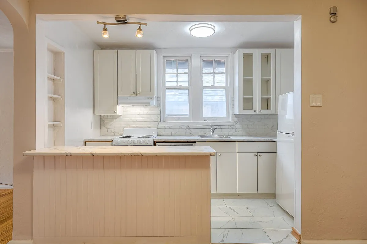 20 Acacia Rd - Upper — Photo 2