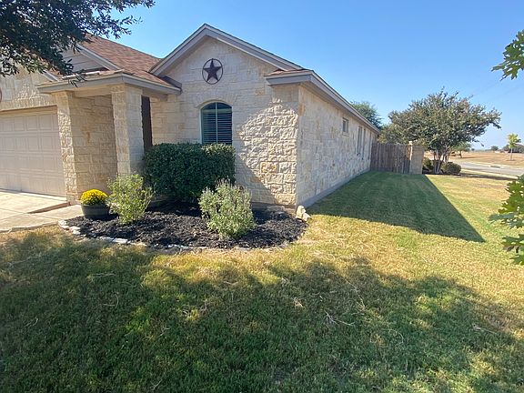 2nd image of 793 Great Oaks Dr
