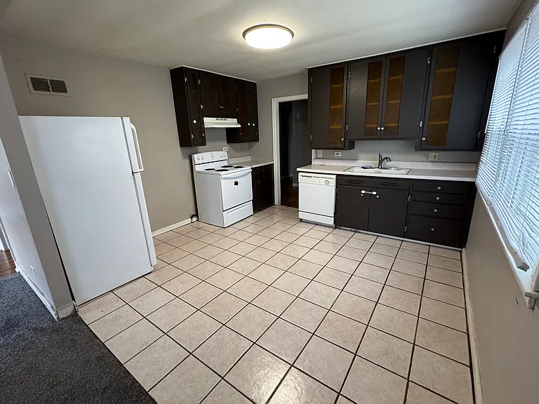 701 W 24th St #1 — Photo 18