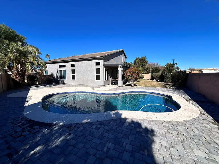 345 N Scott Dr — Photo 21