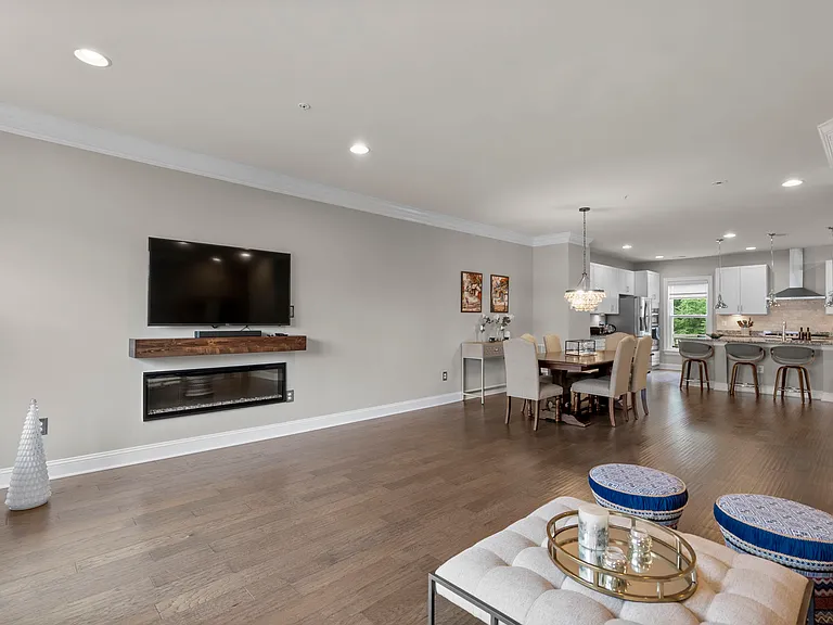 11826 Mango Ln — Photo 8