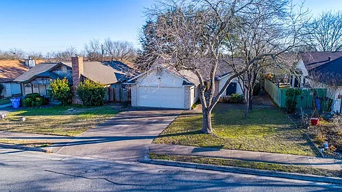 1101 Cresswell Dr Photo 1