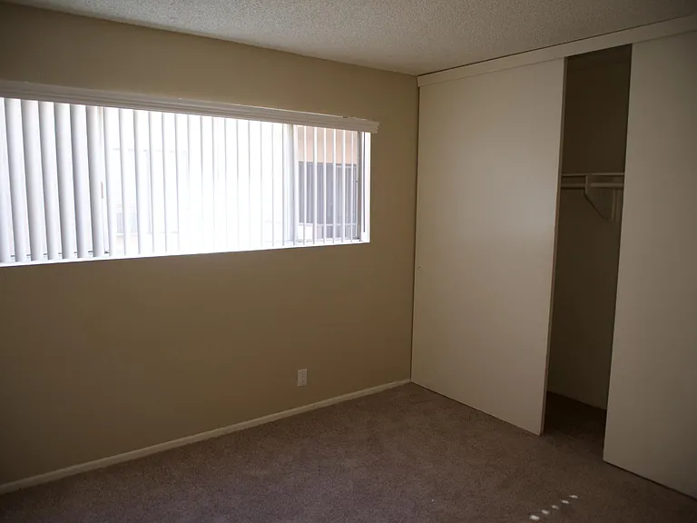 425 Lime Ave #307 — Photo 7