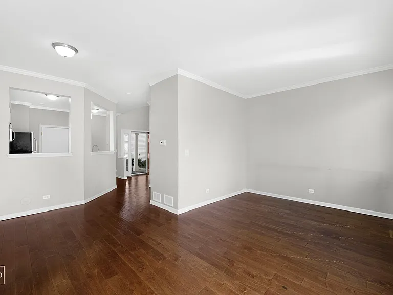 1353 Longchamps Ct — Photo 8
