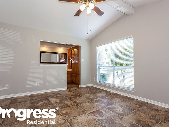 5th image of 2421 Heathercrest Dr