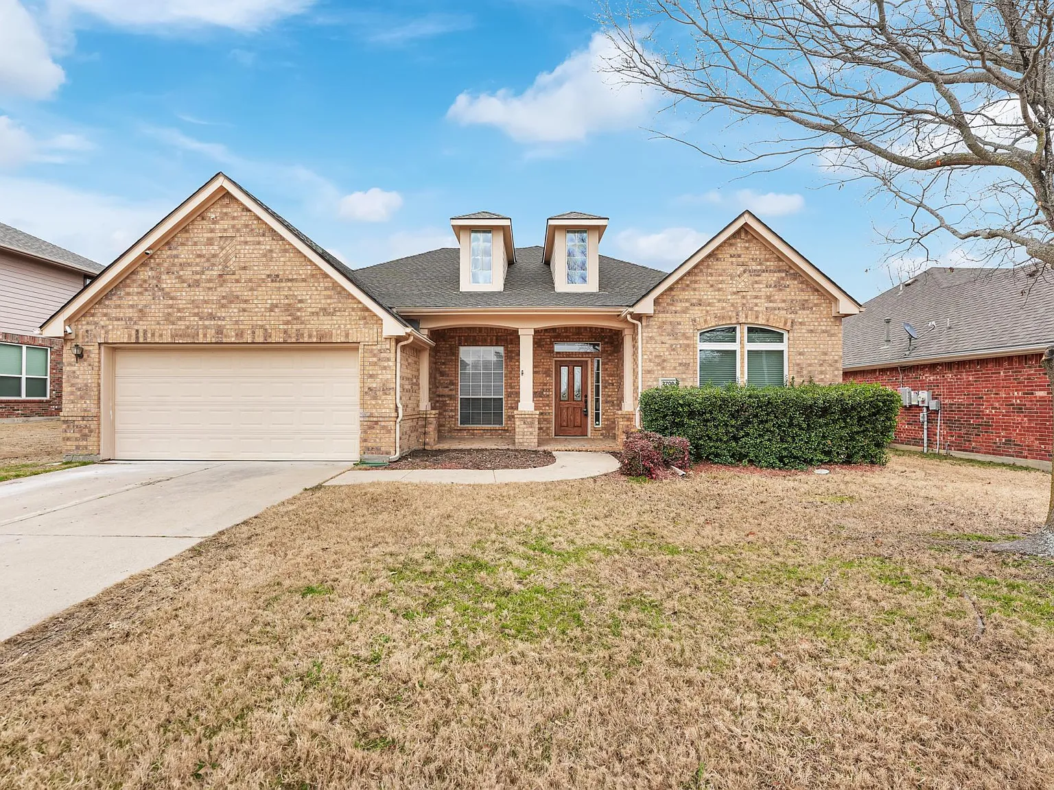 3 bed, 2962 sqft, $3,000 — Photo 1