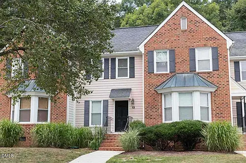 1 Forest Glen Dr Photo 1
