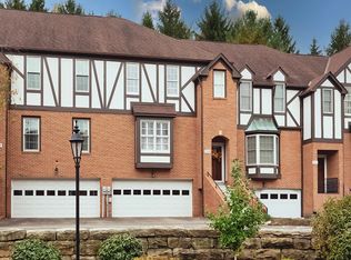 309 Kingsberry Cir, Pittsburgh, PA 15234