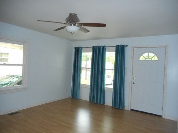 2nd image of 1510 Richmond Dr
