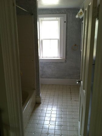 2nd image of 209 E Lake Ave