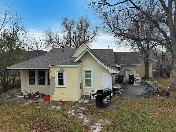 4th image of 1938 Washington Ave