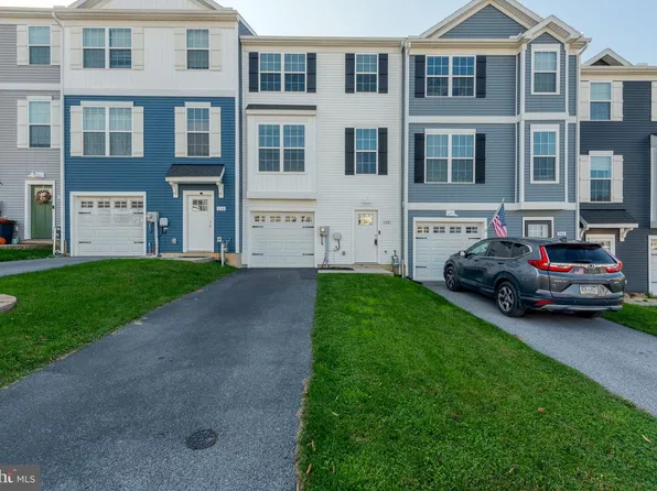 142 Hudson Blvd #211, Red Lion, PA 17356