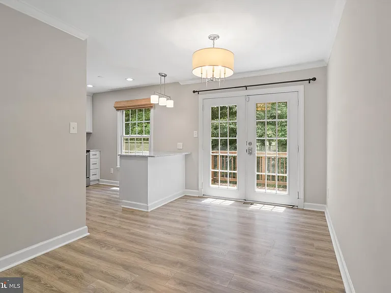 8583 Tyrolean Way — Photo 5