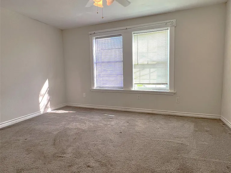 1621 FM 431 — Photo 9