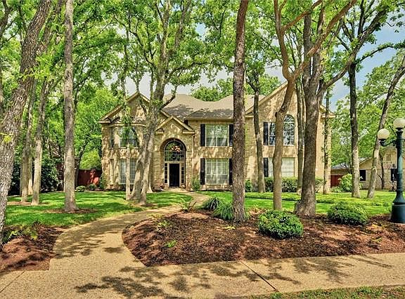 2nd image of 1918 Plantation Dr