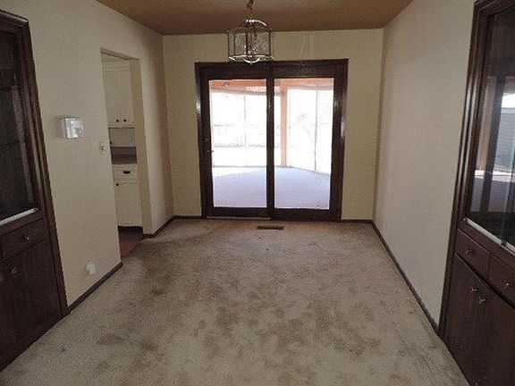 4th image of 7225 Kyle Ave N
