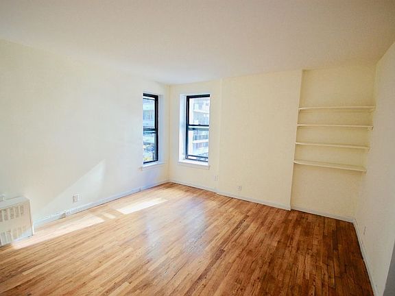 4th image of 1531 York Ave APT 2A