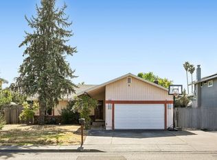 5767 Dolores Dr, Rohnert Park, CA 94928