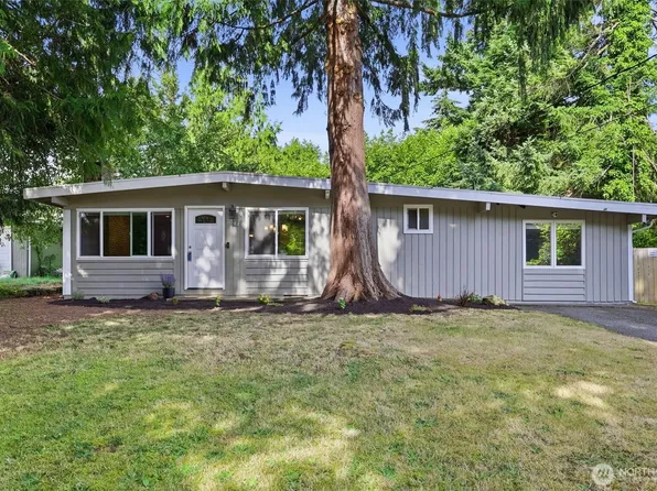 30449 2nd Avenue S, Federal Way, WA 98003