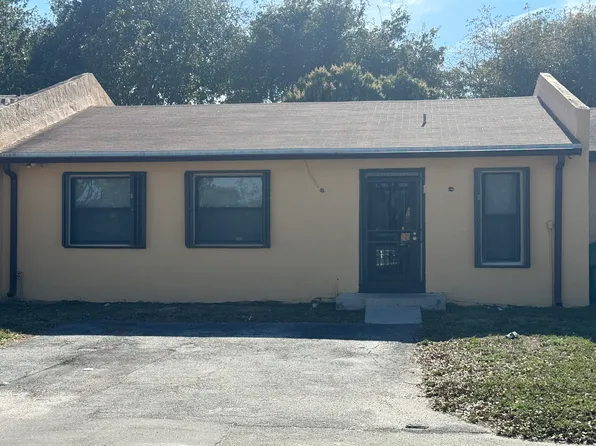 3060 NW 204th Ln, Miami Gardens, FL 33056