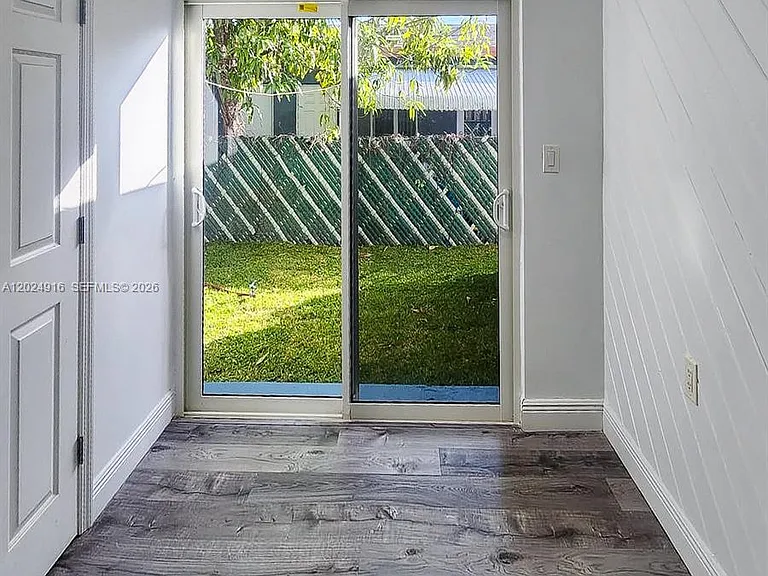 2460 Taylor St #1C — Photo 32