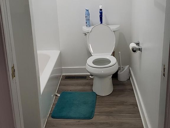 3rd image of 1304 N 33rd St