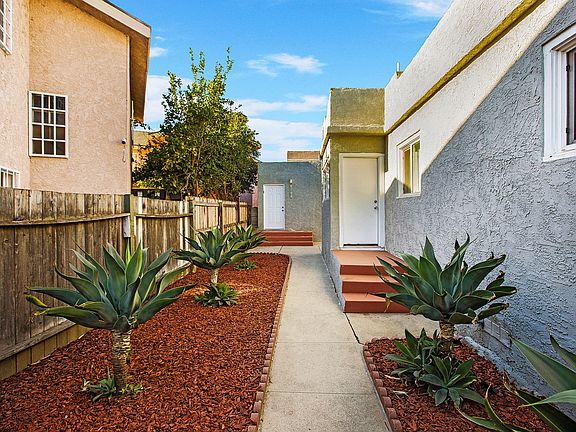 1941 is the Middle Building. Past the front house, in front of the back units.