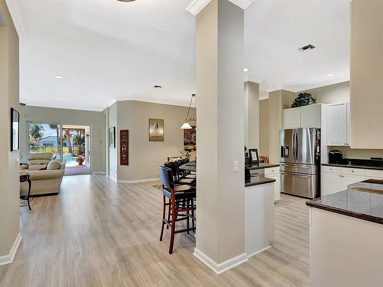 2941 Twin Oaks Way — Photo 8