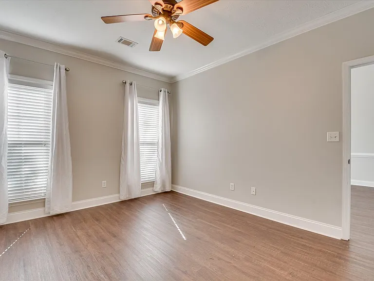 317 Buxton Ln — Photo 19