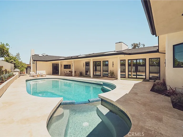 4195 Alonzo Ave — Photo 52