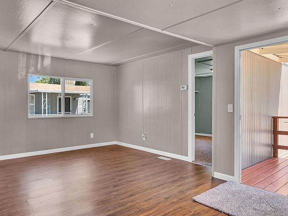 5th image of 3881 Many Oaks Ln #12