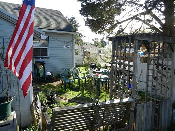 4th image of 3703 W Madrona St