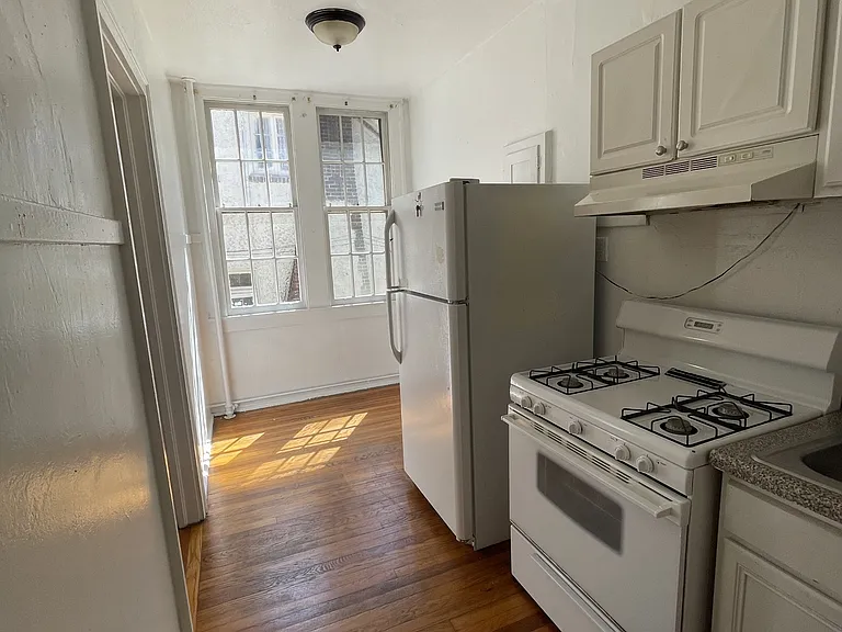 7825 Saint Charles Ave — Photo 12