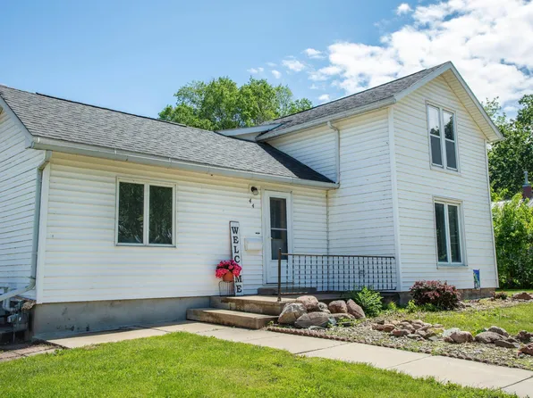 44 Charles City Rd, Nashua, IA 50658