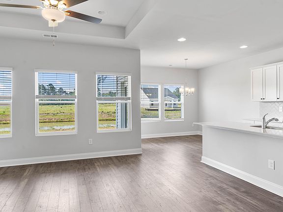 4th image of 1086 Rosefield Way NW