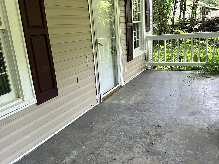 6 Windsor Dr — Photo 8