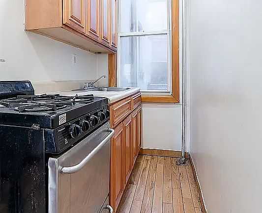 3rd image of 887 Saint Johns Pl APT 1RF