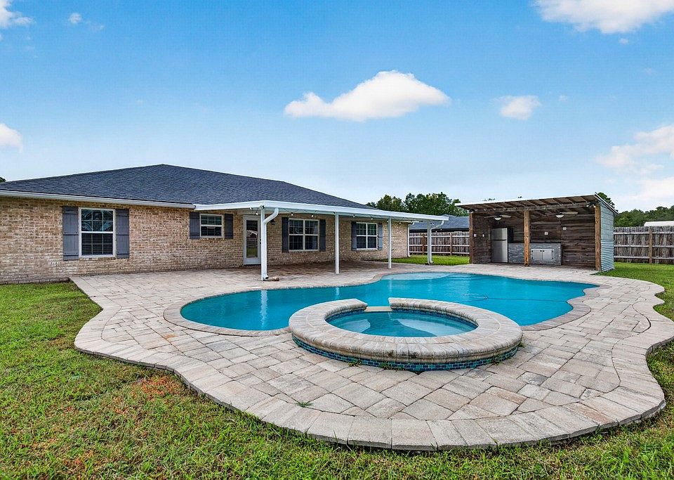 1st image of 53084 Equestrian Way