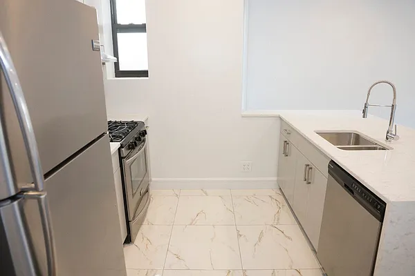 Rented by Knightsbridge Properties Corp | media 2