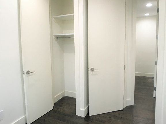 4th image of 100 W 143rd St #16L