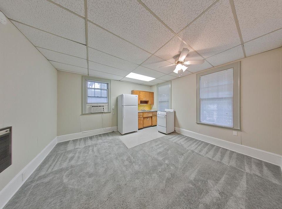 2nd image of 1202 SW 1st Ave APT B
