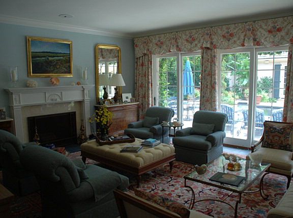 5th image of 127 E Twentieth Cottage #268