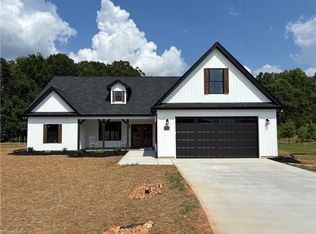 7846 Jackson School Rd, Browns Summit, NC 27214