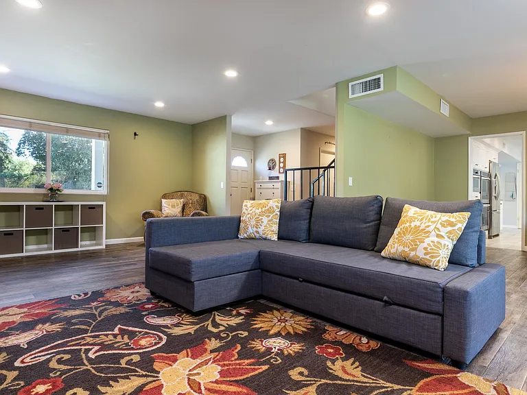 7223 Bernadine Ave — Photo 7