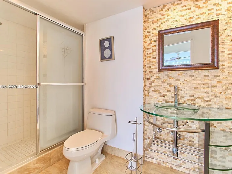 2715 N Ocean Blvd #2E — Photo 23