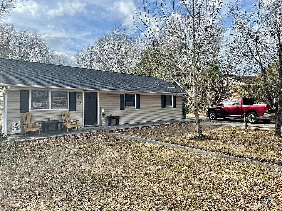 1252 Hastings Dr