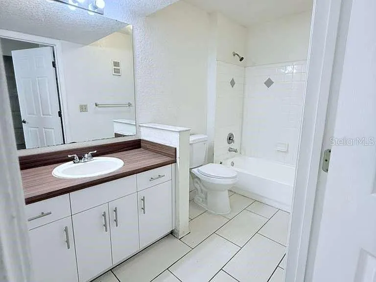 832 Camargo Way #105 — Photo 19