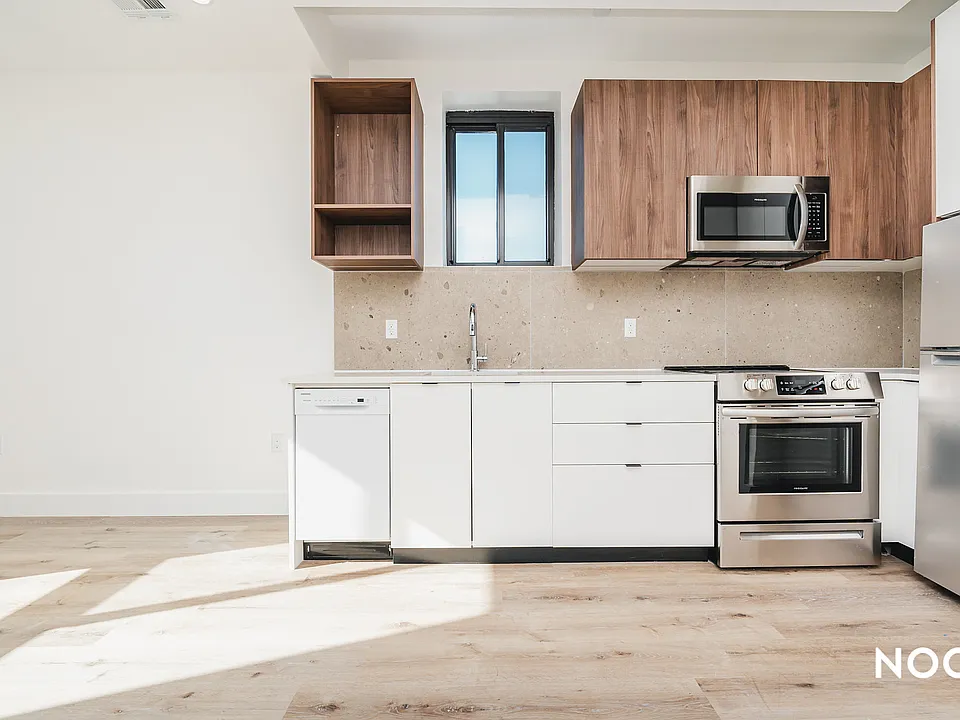 570 Nostrand Ave #2B